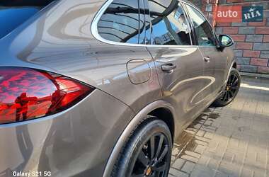 Внедорожник / Кроссовер Porsche Cayenne 2014 в 