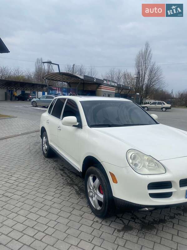 Внедорожник / Кроссовер Porsche Cayenne 2003 в 