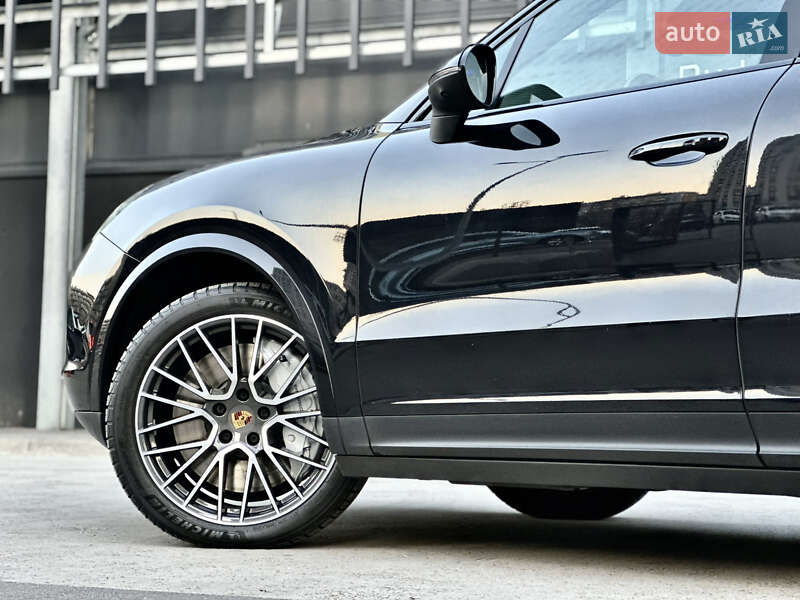 Внедорожник / Кроссовер Porsche Cayenne 2019 в Киеве фото 9 Внедорожник / Кроссовер Porsche Cayenne 2019 в Киеве