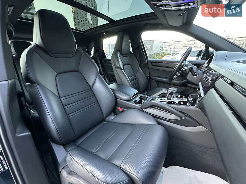 Внедорожник / Кроссовер Porsche Cayenne 2019 в Киеве фото 46 Внедорожник / Кроссовер Porsche Cayenne 2019 в Киеве