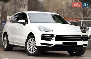 Позашляховик / Кросовер Porsche Cayenne 2017 в 