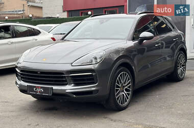 Внедорожник / Кроссовер Porsche Cayenne 2021 в 
