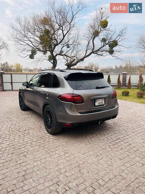 Внедорожник / Кроссовер Porsche Cayenne 2013 в Фастове