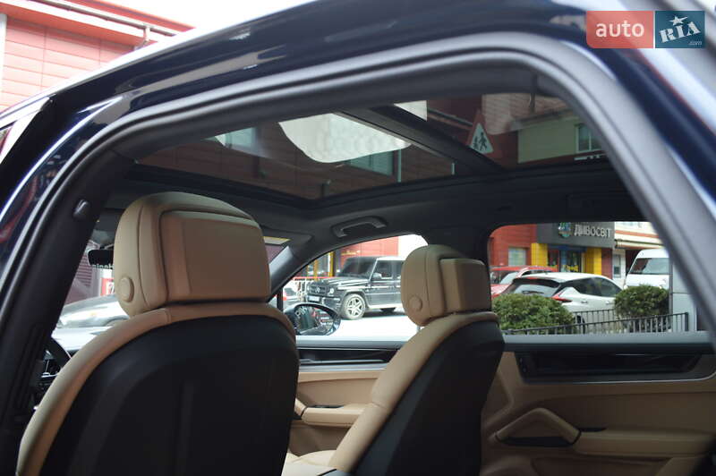 Внедорожник / Кроссовер Porsche Cayenne 2023 в Львове