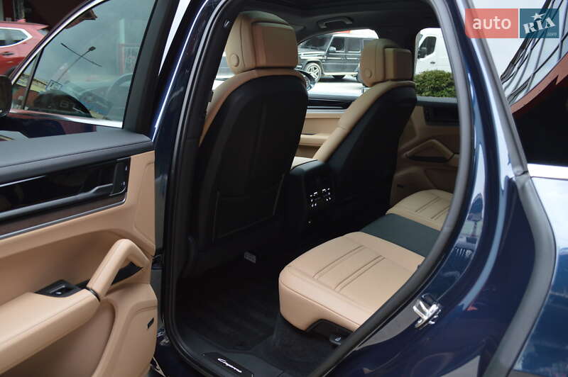 Внедорожник / Кроссовер Porsche Cayenne 2023 в Львове