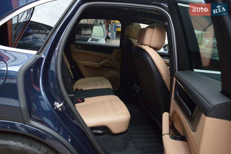 Внедорожник / Кроссовер Porsche Cayenne 2023 в Львове