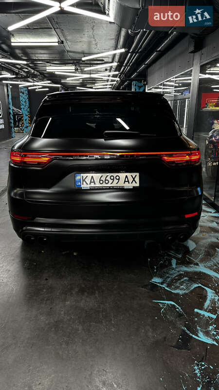 Внедорожник / Кроссовер Porsche Cayenne 2018 в Киеве