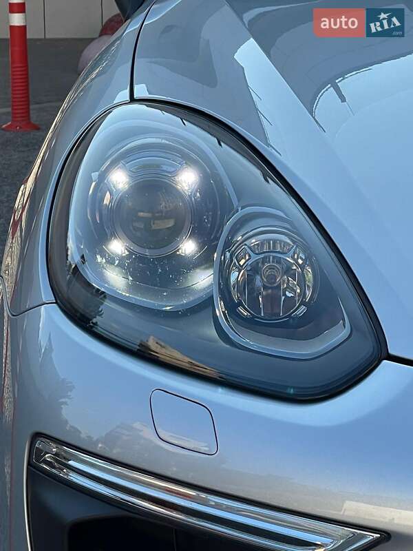 Позашляховик / Кросовер Porsche Cayenne 2015 в Києві фото 11 Позашляховик / Кросовер Porsche Cayenne 2015 в Києві