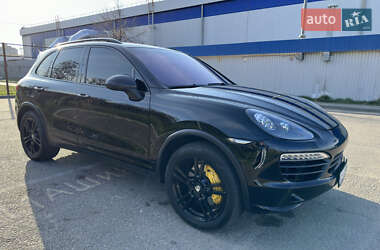 Внедорожник / Кроссовер Porsche Cayenne 2013 в 