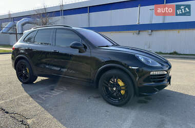 Внедорожник / Кроссовер Porsche Cayenne 2013 в 