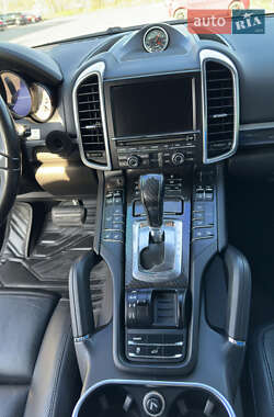 Внедорожник / Кроссовер Porsche Cayenne 2013 в 