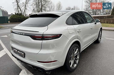 Внедорожник / Кроссовер Porsche Cayenne 2022 в 