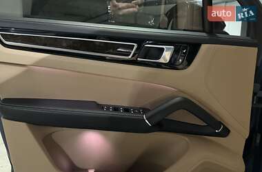 Позашляховик / Кросовер Porsche Cayenne 2018 в 