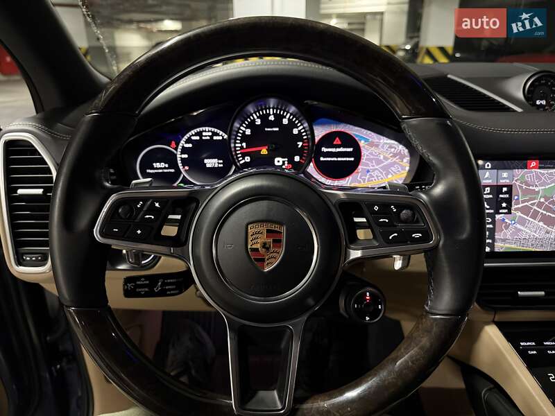 Внедорожник / Кроссовер Porsche Cayenne 2018 в Киеве
