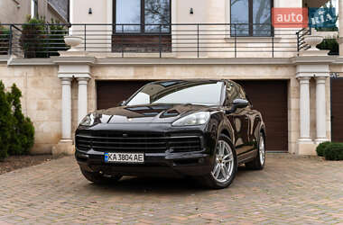 Внедорожник / Кроссовер Porsche Cayenne 2019 в 