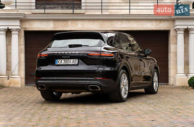 Внедорожник / Кроссовер Porsche Cayenne 2019 в 