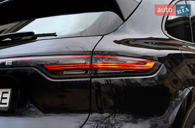 Внедорожник / Кроссовер Porsche Cayenne 2019 в 