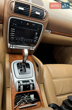 Внедорожник / Кроссовер Porsche Cayenne 2009 в 