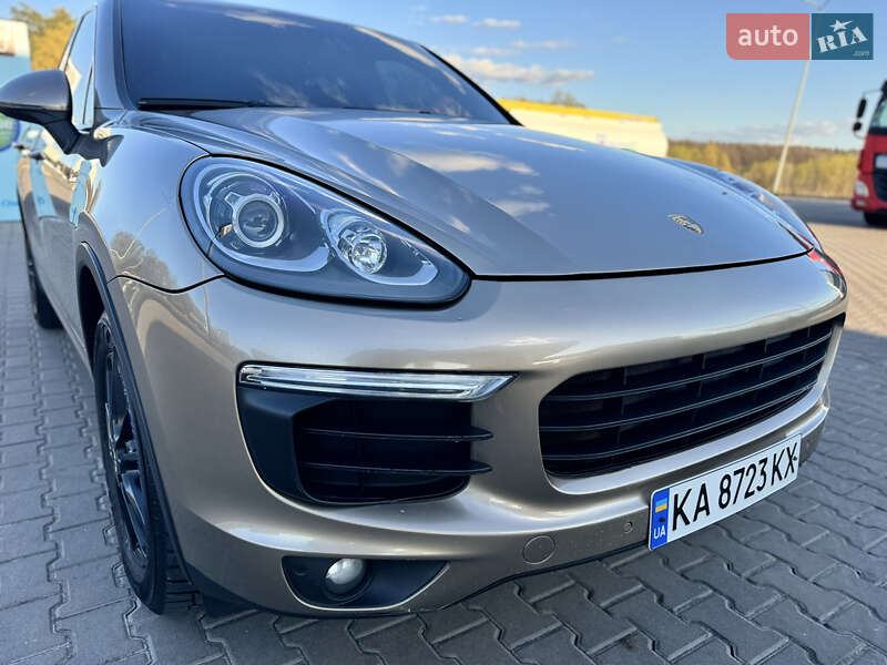 Внедорожник / Кроссовер Porsche Cayenne 2015 в Киеве
