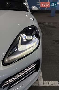 Внедорожник / Кроссовер Porsche Cayenne 2020 в 