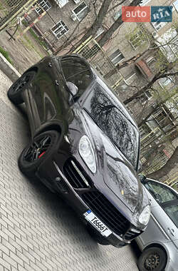 Позашляховик / Кросовер Porsche Cayenne 2011 в 
