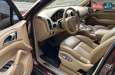 Внедорожник / Кроссовер Porsche Cayenne 2011 в 