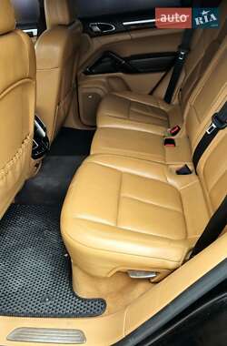 Позашляховик / Кросовер Porsche Cayenne 2013 в 