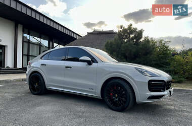 Внедорожник / Кроссовер Porsche Cayenne 2022 в 