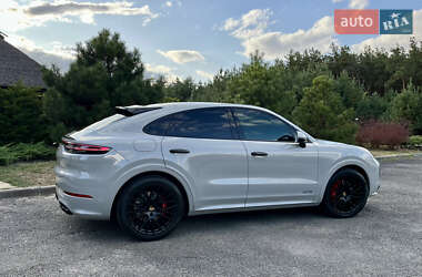 Внедорожник / Кроссовер Porsche Cayenne 2022 в 