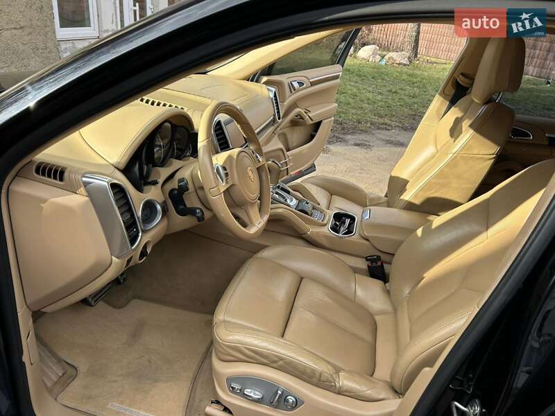 Позашляховик / Кросовер Porsche Cayenne 2012 в Вінниці