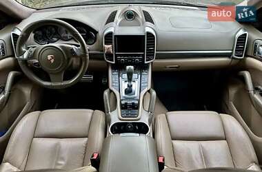 Внедорожник / Кроссовер Porsche Cayenne 2011 в 