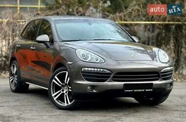 Внедорожник / Кроссовер Porsche Cayenne 2011 в 
