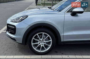 Внедорожник / Кроссовер Porsche Cayenne 2020 в 