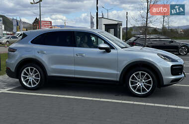 Внедорожник / Кроссовер Porsche Cayenne 2020 в 
