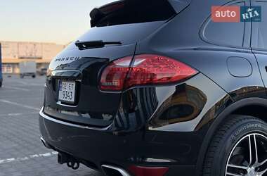 Позашляховик / Кросовер Porsche Cayenne 2011 в 