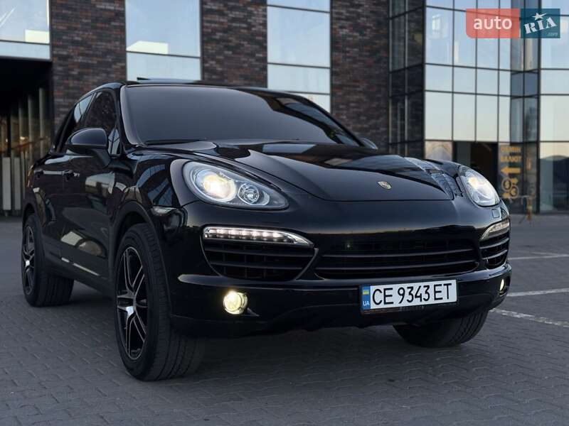 Внедорожник / Кроссовер Porsche Cayenne 2011 в Черновцах