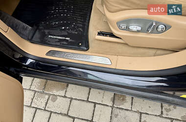 Внедорожник / Кроссовер Porsche Cayenne 2015 в 