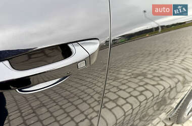 Внедорожник / Кроссовер Porsche Cayenne 2015 в 