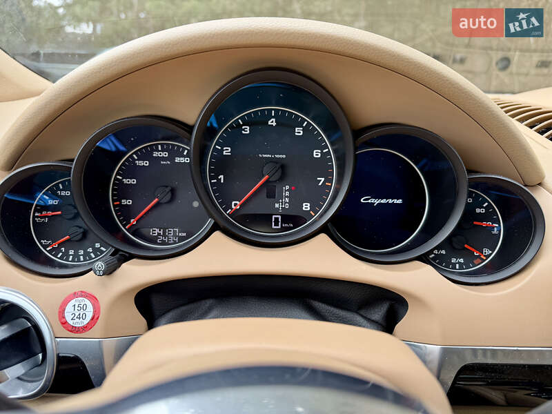 Внедорожник / Кроссовер Porsche Cayenne 2015 в Бродах