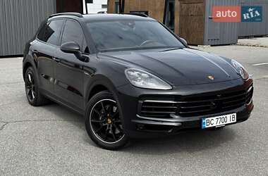 Внедорожник / Кроссовер Porsche Cayenne 2019 в Киеве