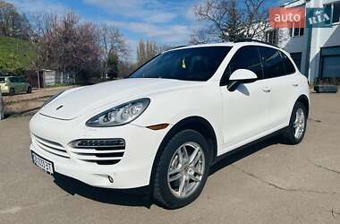 Внедорожник / Кроссовер Porsche Cayenne 2013 в 