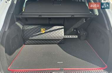 Внедорожник / Кроссовер Porsche Cayenne 2013 в 