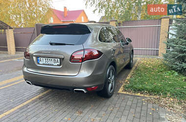 Позашляховик / Кросовер Porsche Cayenne 2012 в 
