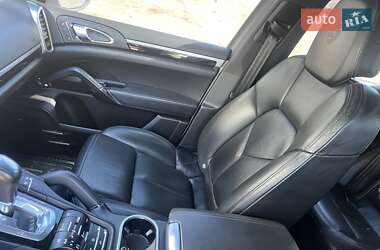 Внедорожник / Кроссовер Porsche Cayenne 2011 в 