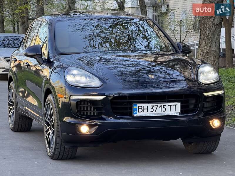 Внедорожник / Кроссовер Porsche Cayenne 2015 в Одессе