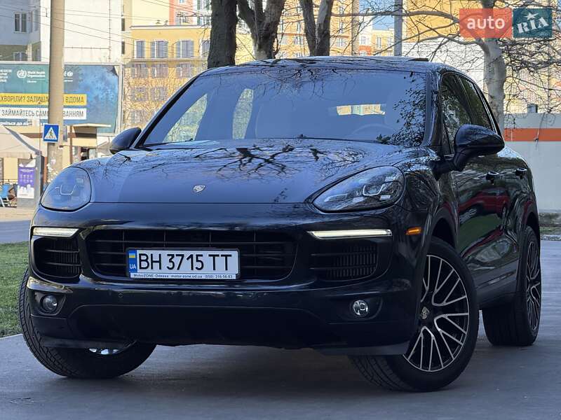 Внедорожник / Кроссовер Porsche Cayenne 2015 в Одессе