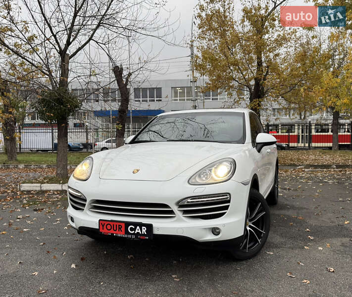 Позашляховик / Кросовер Porsche Cayenne 2014 в 