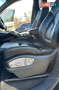 Внедорожник / Кроссовер Porsche Cayenne 2012 в 