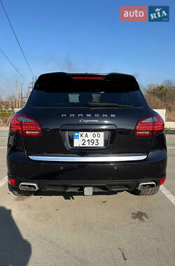 Внедорожник / Кроссовер Porsche Cayenne 2012 в 