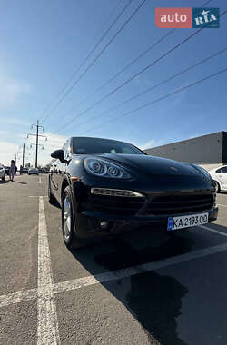 Внедорожник / Кроссовер Porsche Cayenne 2012 в 
